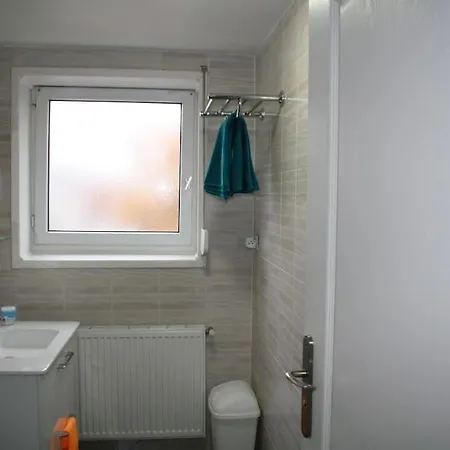 Medina Maison 4 100m2 アパート Beuvrages